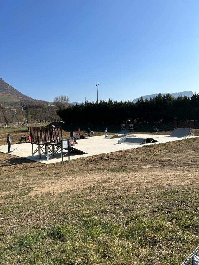 شقة Saint-Georges-de-Luzençon  في Le Mas De Campels المظهر الخارجي الصورة